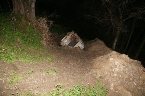 Cadavere carbonizzato nelle campagne del Vibonese, indagano i carabinieri