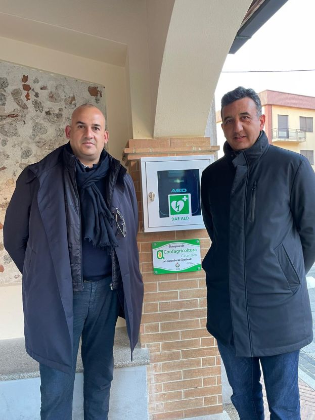 Confagricoltura Catanzaro dona un defibrillatore al Comune di Cardinale
