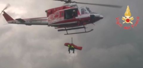 Rocciatore cade in un dirupo, recuperato con l’elicottero