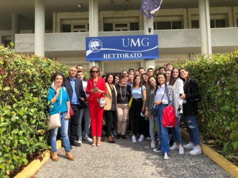 Chiaravalle, gli studenti del “Ferrari” incontrano i ricercatori dell’Università “Magna Græcia” di Catanzaro