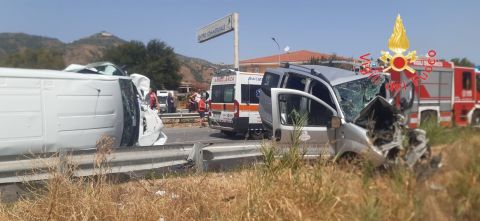Montepaone: grave incidente stradale sulla Ss106, interviene l'elisoccorso