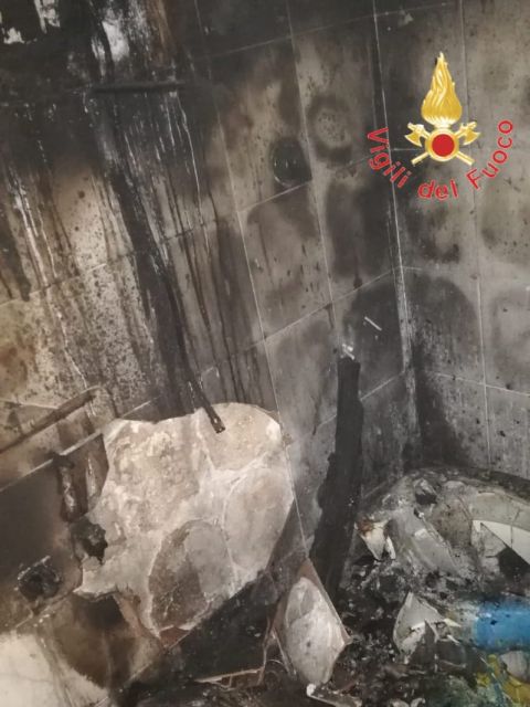 Squillace, cortocircuito innesca un incendio in una casa del centro storico