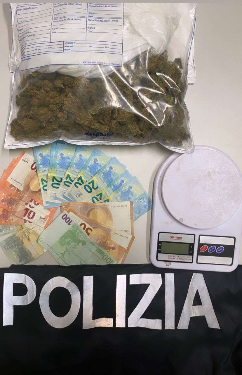In auto con 200 grammi di marijuana, tre arresti a Vibo Valentia
