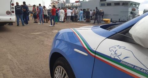 Immigrazione clandestina, 4 presunti scafisti fermati in Calabria